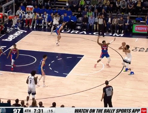 1656912042338098090.gif 1.gif