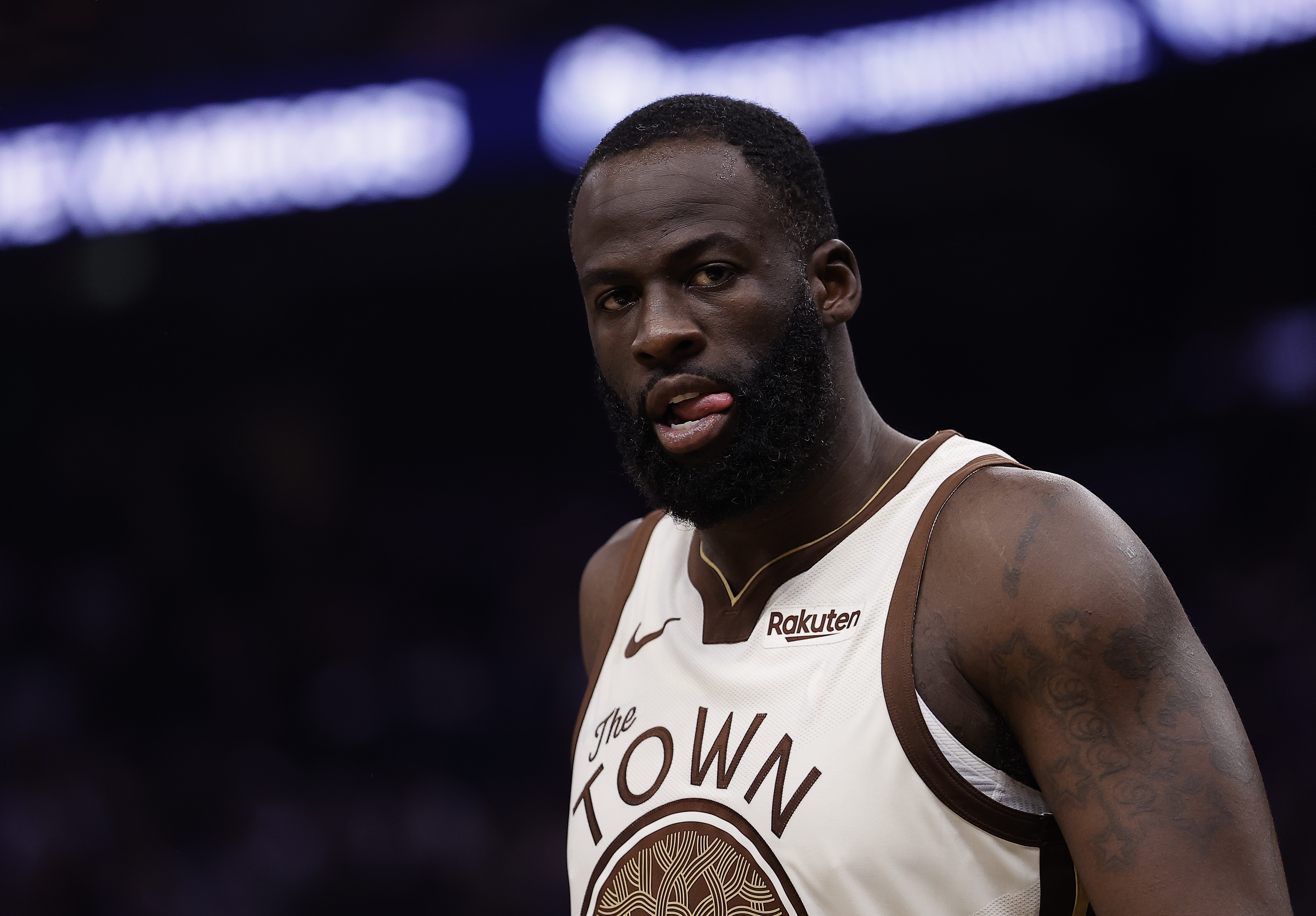 九游官网-追梦霍福德本赛季同场时进攻效率98 防守效率111.6 净效率-13.6